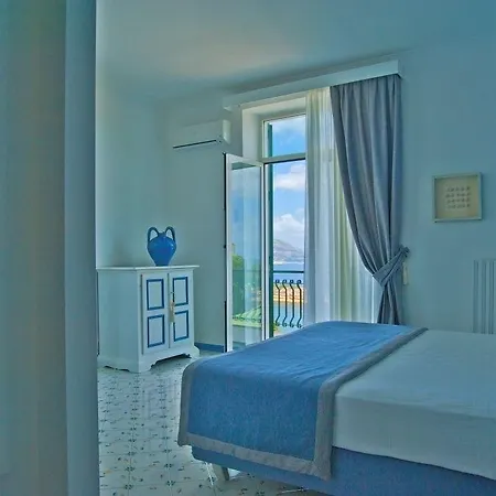 Cala Moresca Hotel 4*