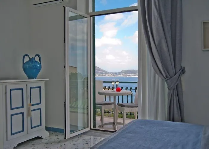 Hotel Cala Moresca Bacoli