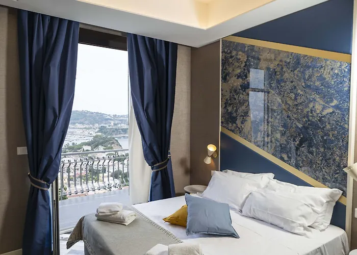 Hotel Cala Moresca 4*