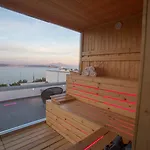 Cala Moresca Баколи