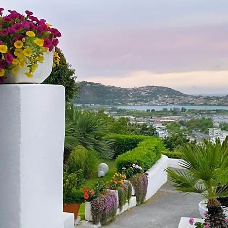 Cala Moresca 4*