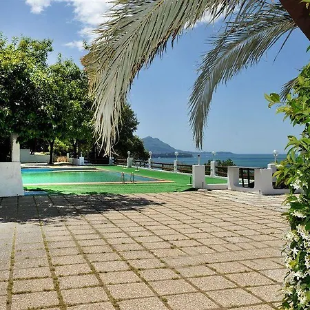 Cala Moresca فندق باكولي